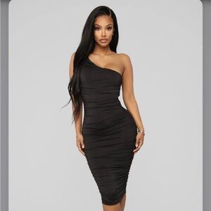 Elegant Black Ruched Dress